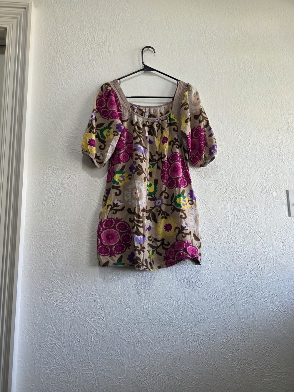 Cottagecore Old Navy Beige Floral Puff-Sleeve Peasant Blouse
